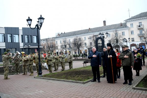 У Кропивницькому вшанували пам’ять Героїв Крут (ФОТО)