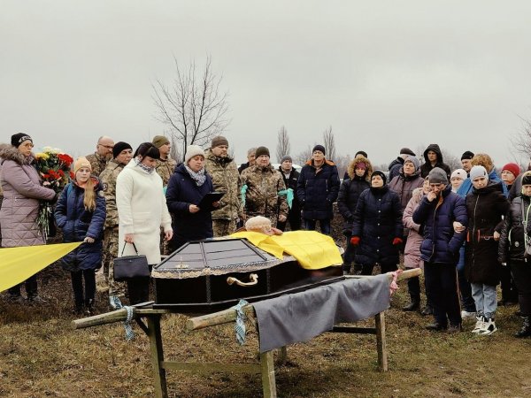 У громаді на Кіровоградщині попрощались з захисником Іваном Власенком