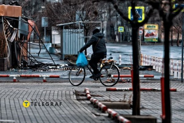 
Що насправді відбувається у Покровську: фоторепортаж із фронтового міста
