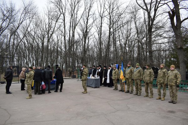 У Кропивницькому попрощалися з загиблим солдатом Олександром Коваленком