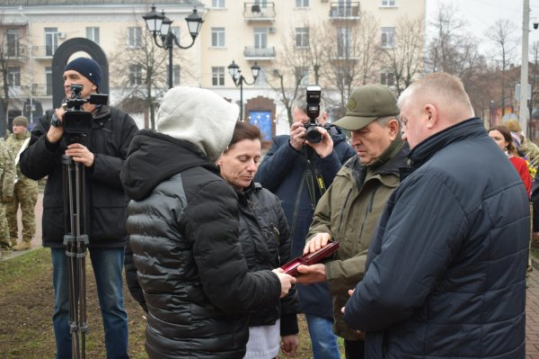 У Кропивницькому вшанували пам’ять Героїв Крут (ФОТО)