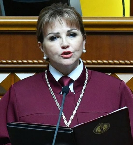 
Найбагатша пенсіонерка: екссуддя Шаптала відсудила право на 390 тисяч грн щомісяця
