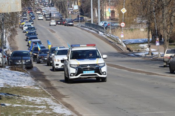 Жіночий автопробіг на підтримку ЗСУ відбувся в Олександрії (ФОТО)