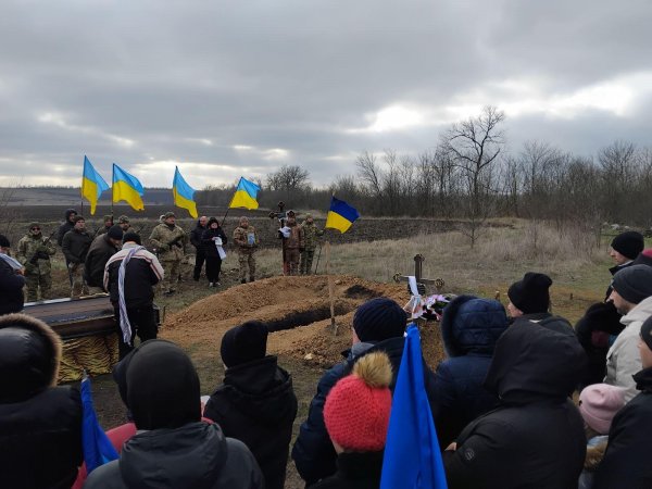 З 35-річним вчителем, який загинув на війні, попрощалися на Кіровоградщині