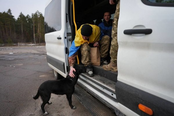 
Обмін полоненими: подробиці про звільнених українських військових (фото)
