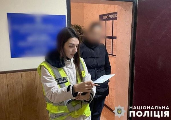 
Крали гроші померлих: у Києві викрили злочинну групу під керівництвом нотаріуса
