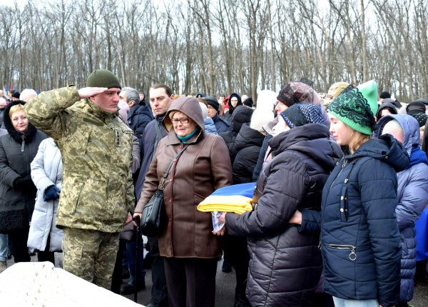 Із п’ятьма захисниками прощалися сьогодні у Кропивницькому