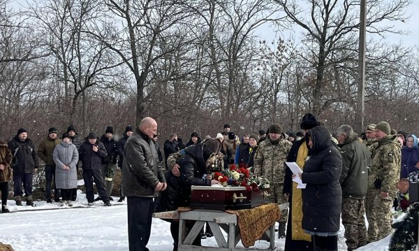 Загинув на Донеччині: у громаді Кіровоградської області попрощались із захисником