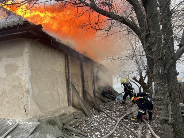 На Кіровоградщині горів приватний будинок: загинула жінка