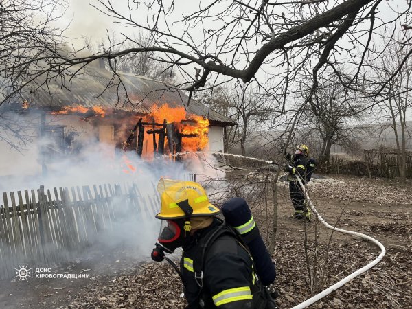 На Кіровоградщині горів приватний будинок: загинула жінка