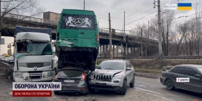 
Моторошна ДТП у Дніпрі: що розповів водій одного з авто (відео)
