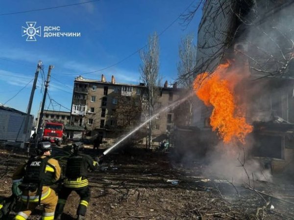 
Масований удар по Костянтинівці: росіяни розбомбили зруйнований супермаркет (відео)
