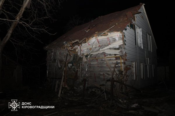 Пошкоджені будинки, постраждали люди: які наслідки російської атаки у Кропивницькому