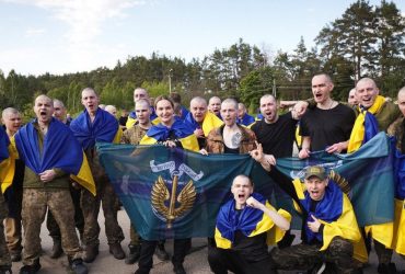 Україна та Росія почали обмін полоненими у форматі «1000 на 1000». У перший день звільнено 390 осіб, обмін продовжиться у суботу та неділю.