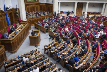 У Верховній Раді не розглядають пропозицій щодо зниження мобілізаційного віку. Про це повідомила народна депутатка Юлія Гришина в ефірі телебачення.