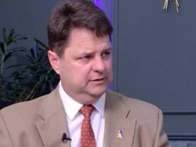 Мобілізація юнаків з 17 років в Україні не передбачається — у МОН наголосили, що чинний мобілізаційний вік становить 25 років і не буде знижений.