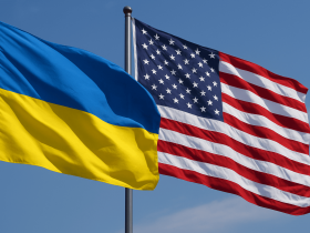 Україна та США підписали угоду про створення спільного Фонду відбудови з рівноправним управлінням для інвестицій у надра та критичні ресурси.