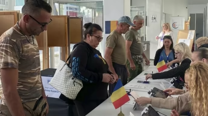 У другому турі виборів у Румунії явка виборців за кордоном зросла на 86%, зокрема в Британії та Молдові. Активність пов'язують із кампанією на підтримку Дана.