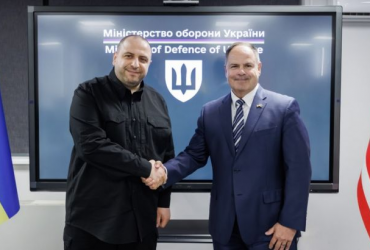 Рустем Умєров та Джо Деантон