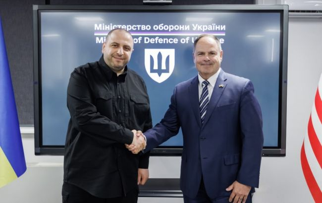 Рустем Умєров та Джо Деантон