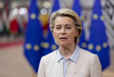ЄС наголосив, що мирна угода має бути на умовах України, інакше Путін може знову вдатися до агресії — заява Урсули фон дер Ляєн у Страсбурзі.
