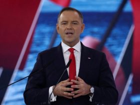 У Польщі понад 160 тисяч підписів зібрано під петицією щодо перерахунку голосів на виборах. Остаточне рішення має ухвалити Верховний суд.