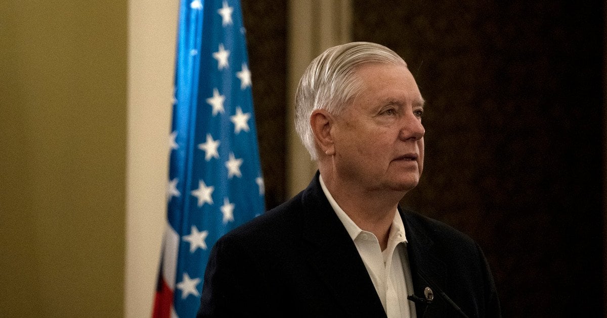 Сенатор Ліндсі Грем запропонував виключити з-під санкцій країни, які підтримують Україну, і закликав Китай уникнути 500% мита через допомогу Києву.