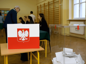 У Польщі 1 червня триває другий тур виборів президента. Участь беруть Рафал Тшасковський і Кароль Навроцький. Результати очікуються 2 червня.