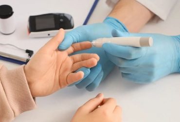 Загальний аналіз крові: що показує, як часто здавати, які показники важливі. Детальне пояснення для контролю здоров’я.