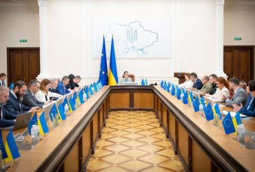 Кабінет міністрів дозволив депутаткам місцевих рад безперешкодно перетинати кордон під час воєнного стану. Рішення стосується лише тих, хто працює на громадських засадах.