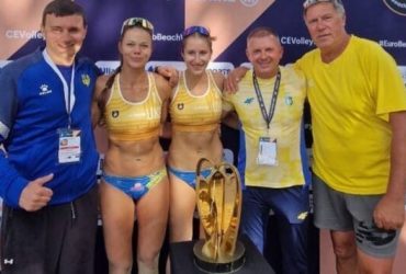 Українська пара Гладун і Лазаренко вперше в історії виграла золото чемпіонату Європи з пляжного волейболу, обігравши у фіналі дует з Франції.