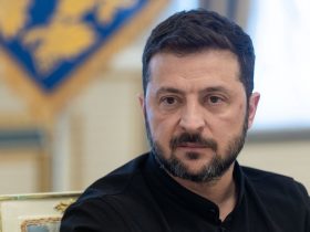 Зеленський анонсував спрощення перетину кордону для чоловіків до 22 років. Уряд працюватиме над змінами разом з військовим командуванням.