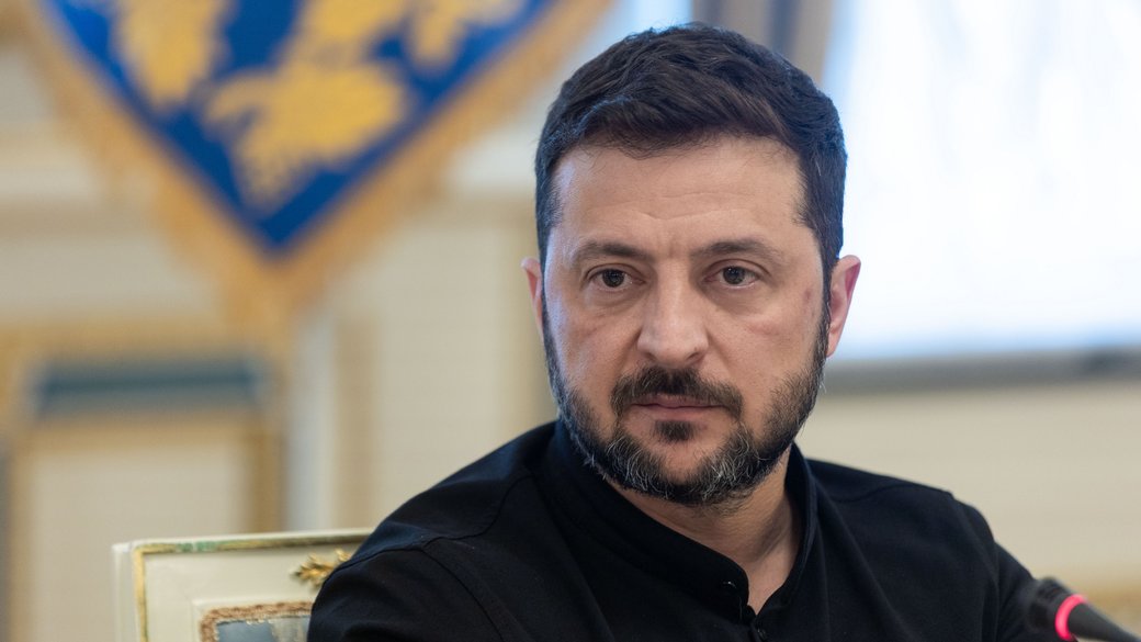 Зеленський анонсував спрощення перетину кордону для чоловіків до 22 років. Уряд працюватиме над змінами разом з військовим командуванням.