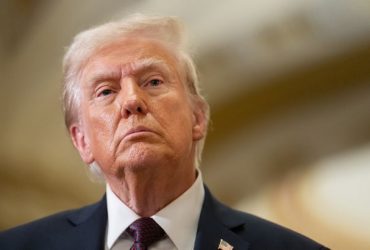 Дональд Трамп заявив, що успішна зустріч із Путіним і Зеленським може наблизити мир, але рішення про угоду мають ухвалювати Київ і Москва.