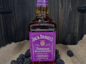 Оживіть свої смакові рецептори новинкою від Jack Daniel’s – ожиновим віскі. Дізнайтеся про ціни та новий фруктовий смак, який вражає