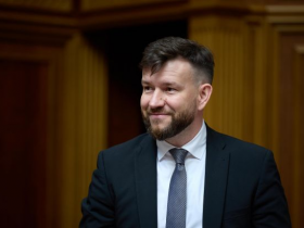 Денис Улютін