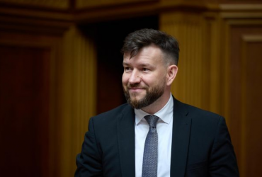 Денис Улютін