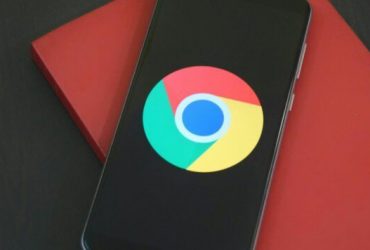 Google інтегрує Gemini у Chrome: користувачі безплатно отримають AI Mode для пояснень текстів, роботи з вкладками та захисту від шахрайських сайтів.