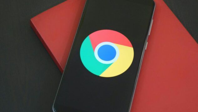 Google інтегрує Gemini у Chrome: користувачі безплатно отримають AI Mode для пояснень текстів, роботи з вкладками та захисту від шахрайських сайтів.