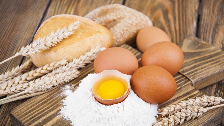Прогноз цін на продукти у жовтні 2025: овочі, картопля, олія, молоко та м’ясо. Що кажуть експерти про врожай і майбутню вартість продуктів.