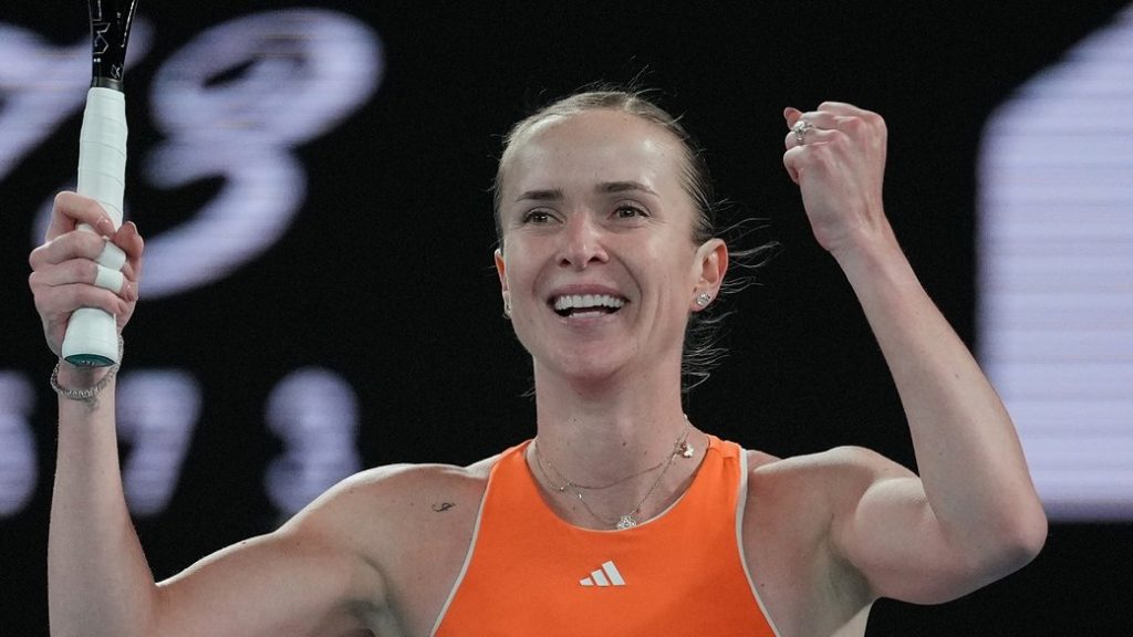 Еліна Світоліна повторила особистий рекорд на Australian Open, вийшовши до чвертьфіналу Еліна Світоліна у двох сетах обіграла сьому ракетку світу Мірру Андрєєву та повторила особистий рекорд на Australian Open.