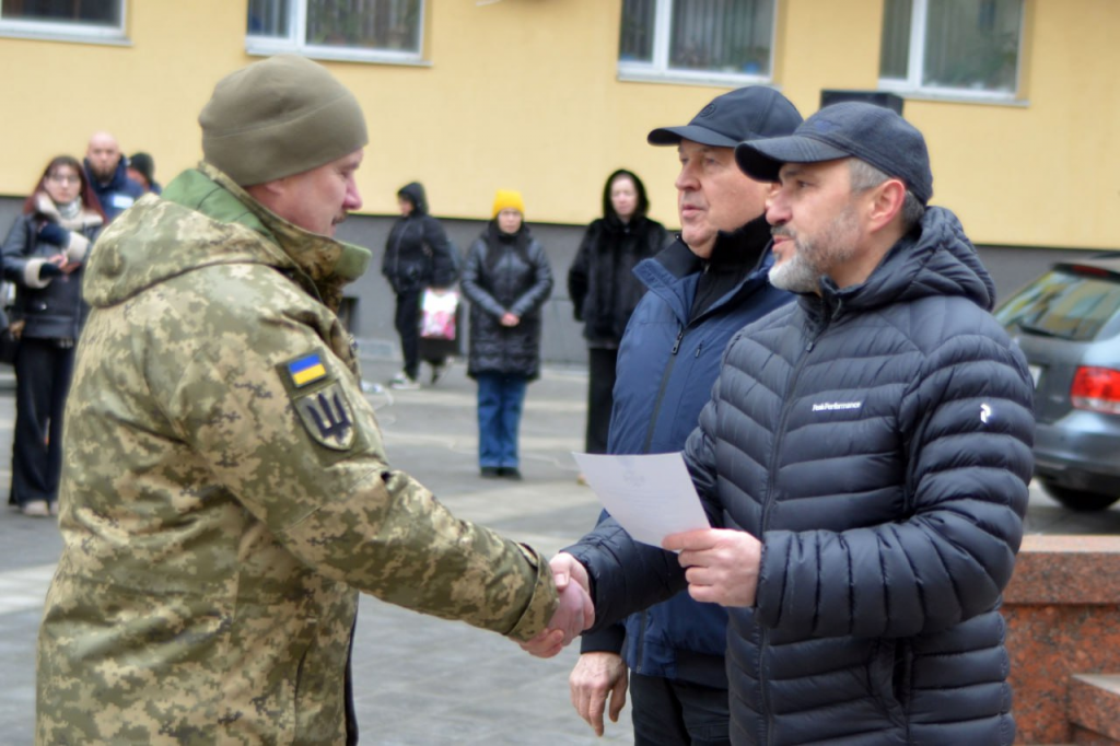 У Кропивницькому відзначили День Соборності України біля пам’ятника Винниченку