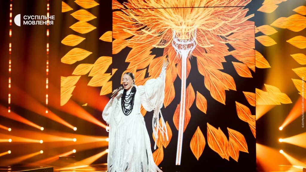 Leléka перемогла у нацвідборі та представить Україну на «Євробаченні-2026» у Відні з піснею Ridnym. Деталі конкурсу та біографія артистки.