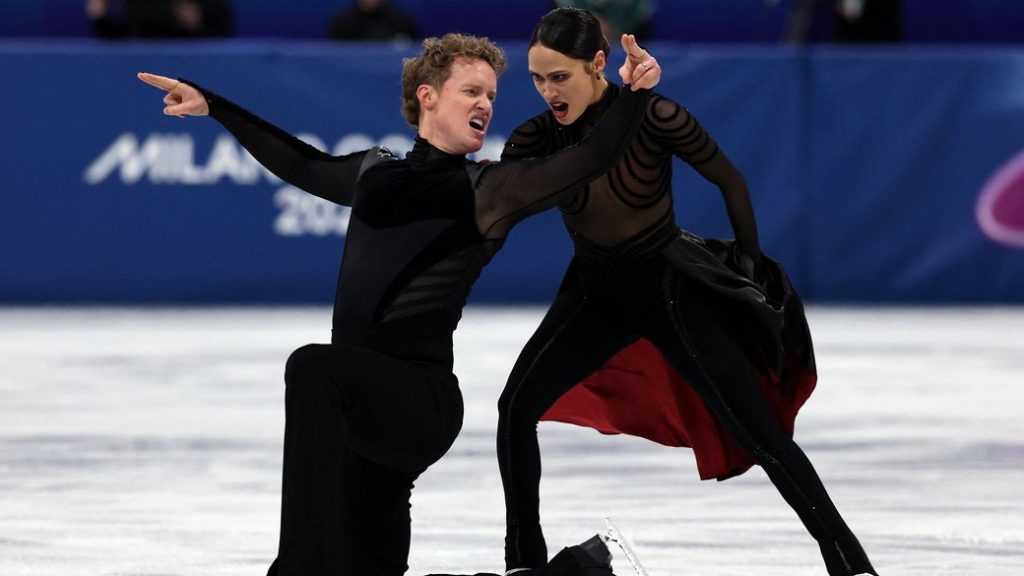 Збірна США виграла командний турнір з фігурного катання на Олімпіаді-2026 Збірна США виграла золото командного турніру з фігурного катання на Олімпіаді-2026, випередивши Японію за підсумками фінальних прокатів.