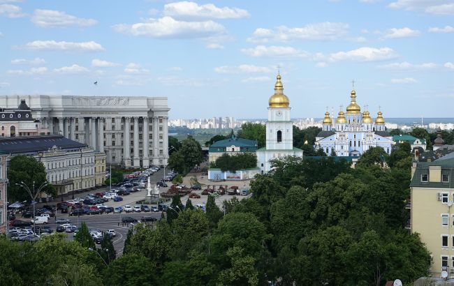 День Києва 2026: коли святкують та які події відбудуться у столиці 31 травня День Києва 2026 відзначатимуть 31 травня. Куди піти у столиці, адреси локацій, години роботи фестивалів, маркетів і виставок.