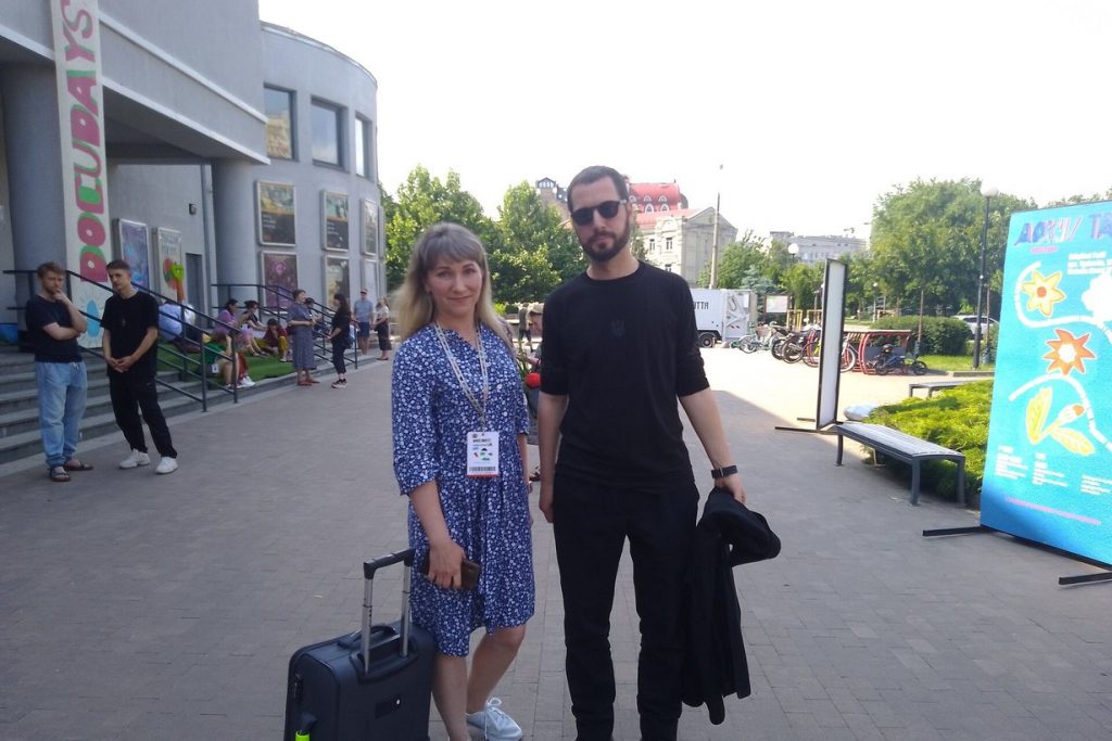 Учасники фестивалю Docudays UA біля фестивальної локації