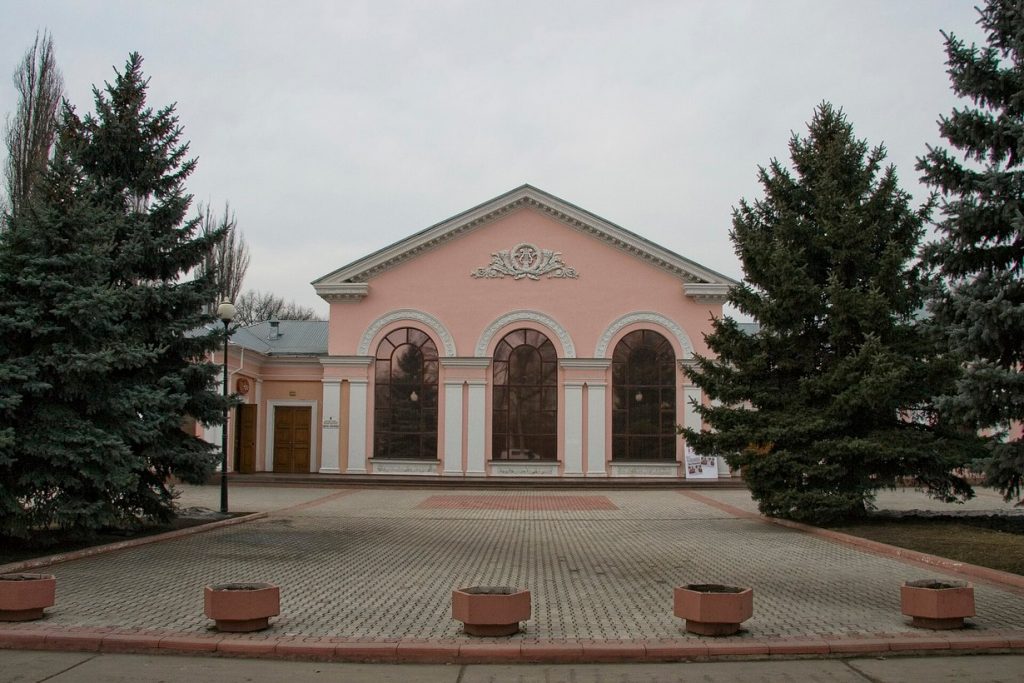 Будівля Кіровоградської обласної філармонії в Кропивницькому, архівне фото